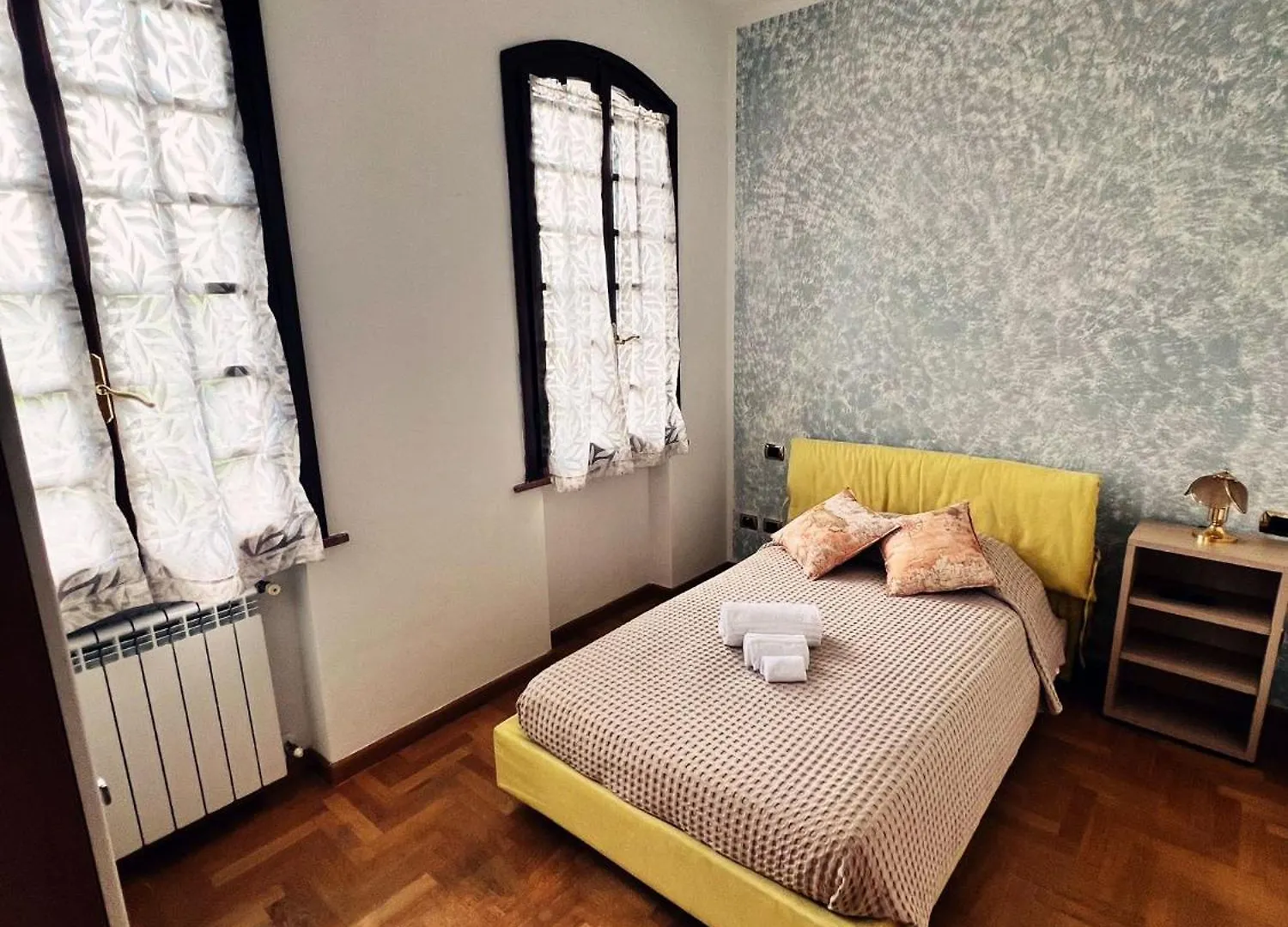 Hotel Prima Luce Peschiera del Garda 0*,  Italien